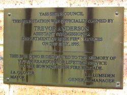 Plaque Inscription: 30-June-2015