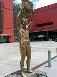 Wally Lewis Statue