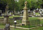 Hill Family Grave -Noel Hall-02-November-2008